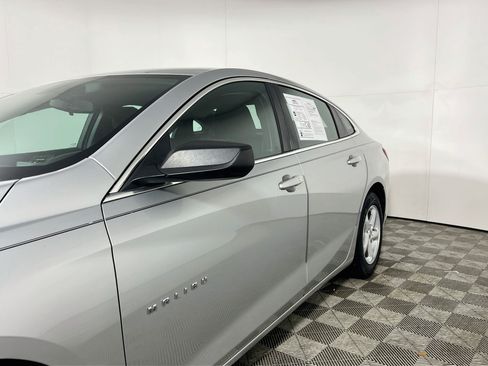 Used 2018 Chevrolet Malibu LS FWD image 13