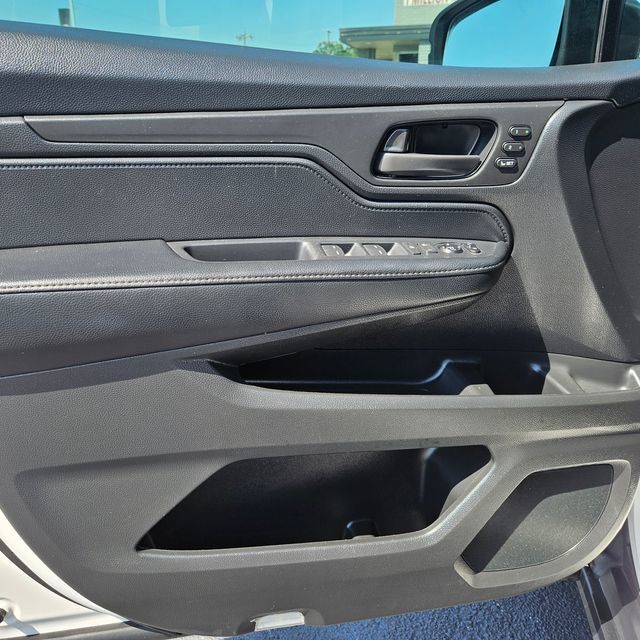 Used 2025 Honda Odyssey EX-L image 15