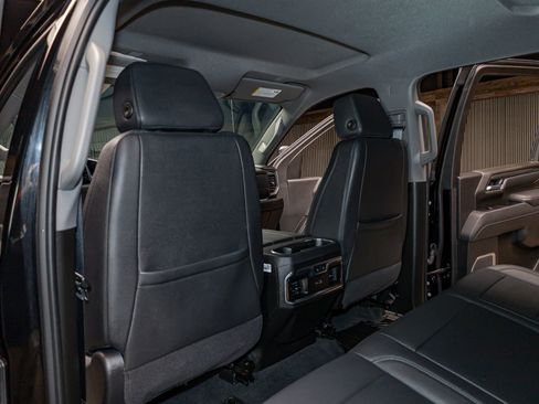 Used 2025 Chevrolet Silverado 2500 LTZ w/ LTZ Convenience Package image 26