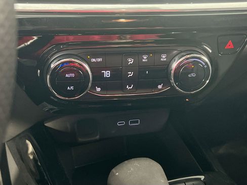 Used 2024 Chevrolet Trax RS w/ Driver Confidence Package image 15