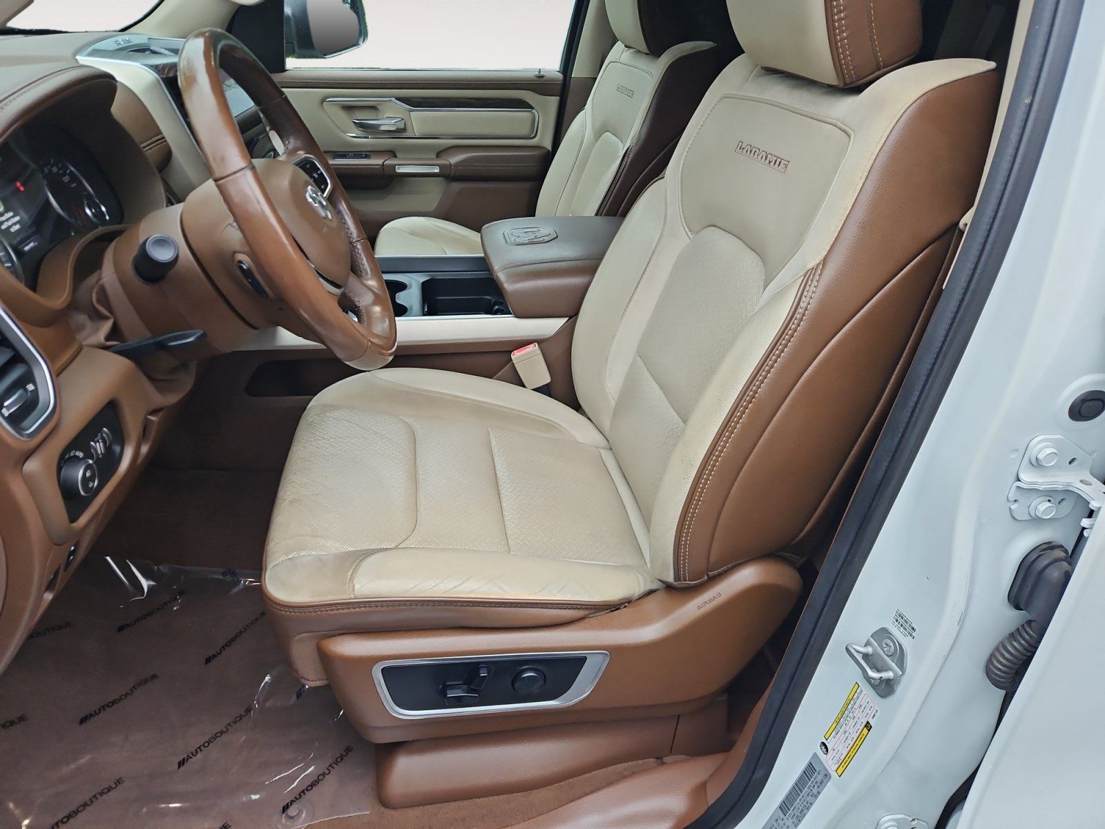 Used 2019 RAM 1500 Laramie RWD image 9