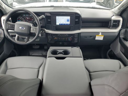 New 2026 Ford F250 XL w/ XL Chrome Package image 12