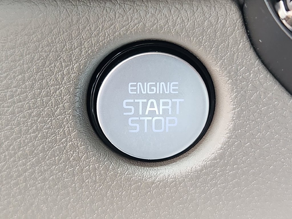 New 2027 Kia Carnival FWD image 21