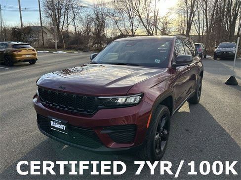 Certified 2023 Jeep Grand Cherokee Altitude image 4