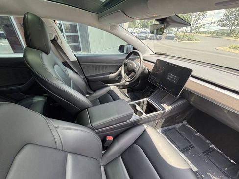 Used 2020 Tesla Model 3 Long Range AWD/4WD image 22