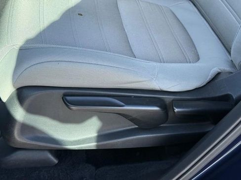 Used 2019 Honda CR-V LX image 19