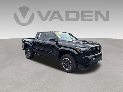 Used 2024 Toyota Tacoma TRD Sport AWD/4WD image 1