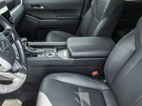 Used 2024 Lexus GX 550 AWD/4WD image 11