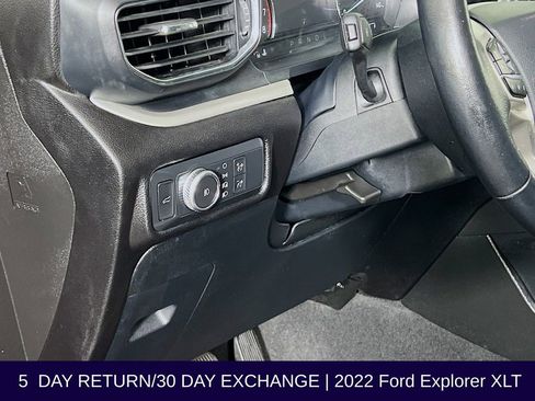 Used 2022 Ford Explorer XLT w/ Equipment Group 202A image 12