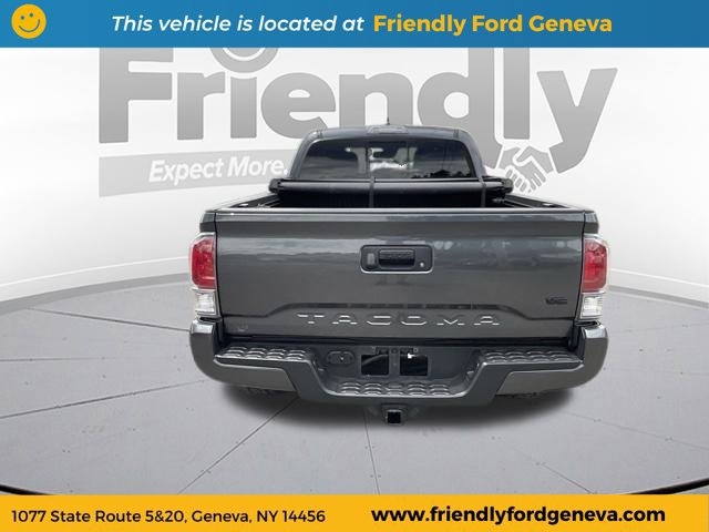 Used 2022 Toyota Tacoma TRD Sport AWD/4WD image 9