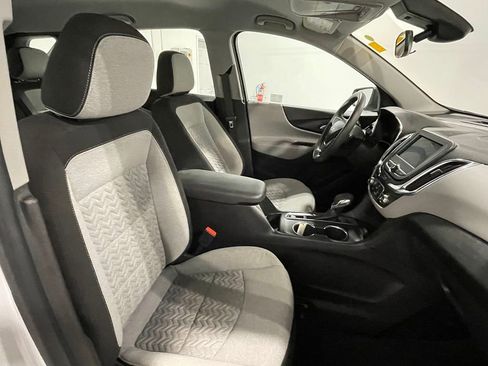 Used 2023 Chevrolet Equinox LS image 25