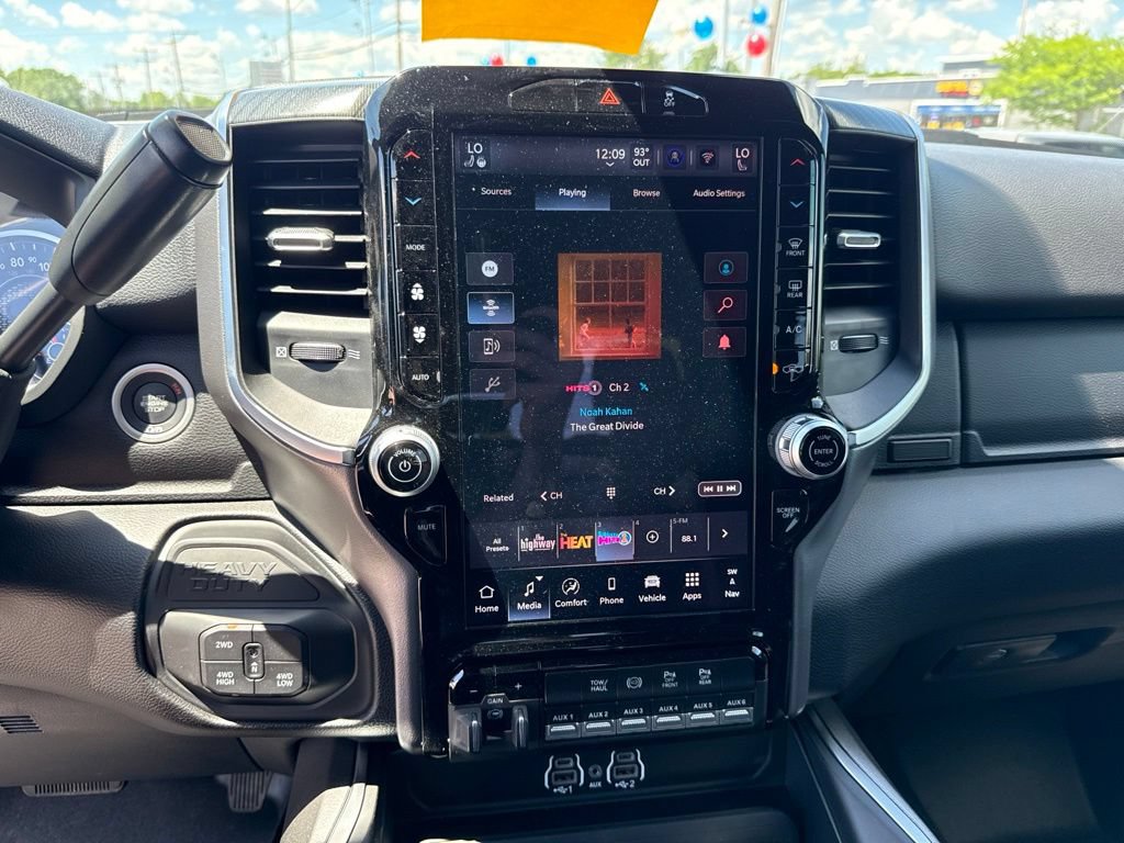 New 2025 RAM 2500 Big Horn AWD/4WD image 14