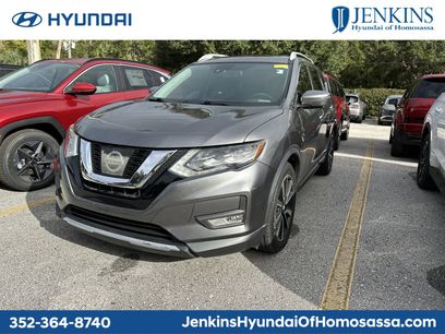 Used 2017 Nissan Rogue SL w/ SL Premium Package