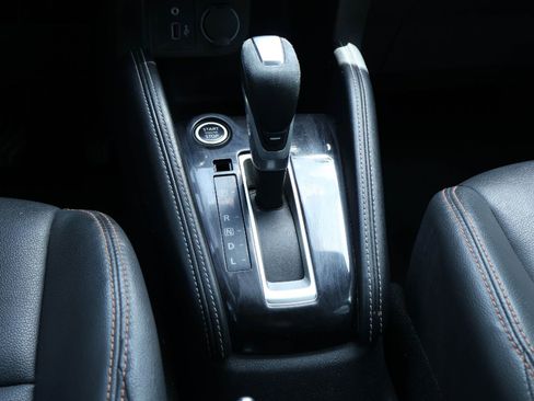 Used 2020 Nissan Kicks SR w/ SR Premium Package FWD image 17