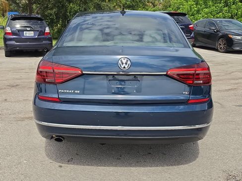 Used 2018 Volkswagen Passat 2.0T SE FWD image 5