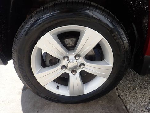 Used 2013 Jeep Compass Sport FWD image 31