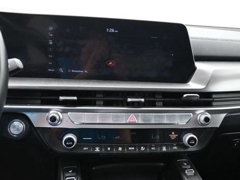 Used 2025 Kia Telluride S FWD image 21