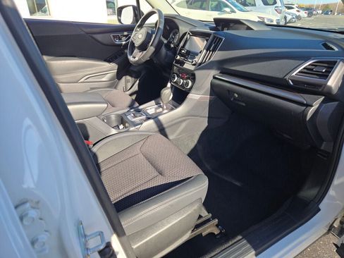 Used 2023 Subaru Forester Premium image 6