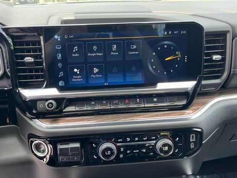 Used 2024 Chevrolet Silverado 1500 RST w/ Max Trailering Package AWD/4WD image 18