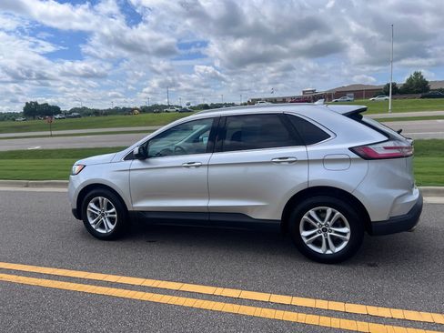 Used 2019 Ford Edge SEL FWD image 8