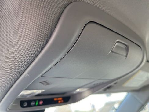 Used 2023 Chevrolet Equinox LT AWD/4WD image 27