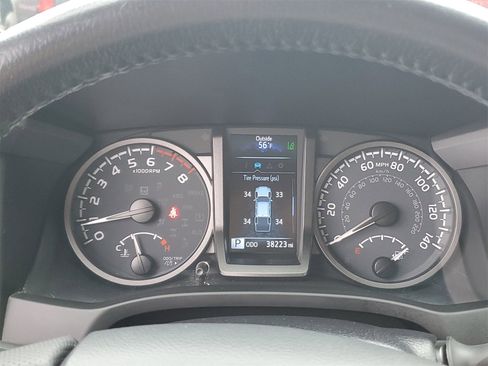 Certified 2023 Toyota Tacoma TRD Off-Road image 24