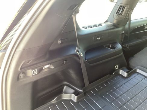 Used 2025 Jeep Grand Cherokee L Altitude image 13