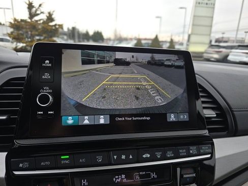 Used 2025 Honda Odyssey EX-L image 14