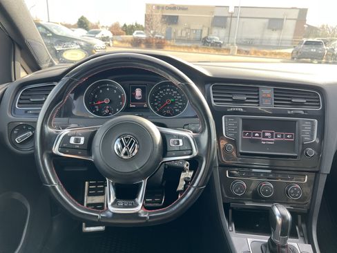 Used 2017 Volkswagen GTI Autobahn image 2