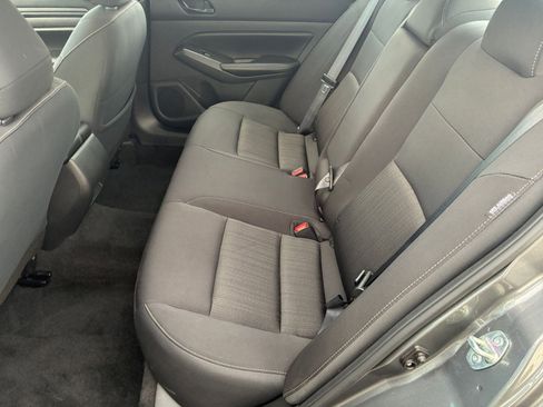 Used 2025 Nissan Altima 2.5 SV image 24