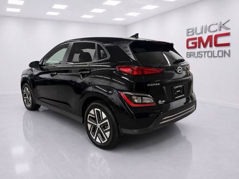 Used 2023 Hyundai Kona SE FWD image 6