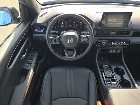 Used 2023 Honda Pilot TrailSport image 21