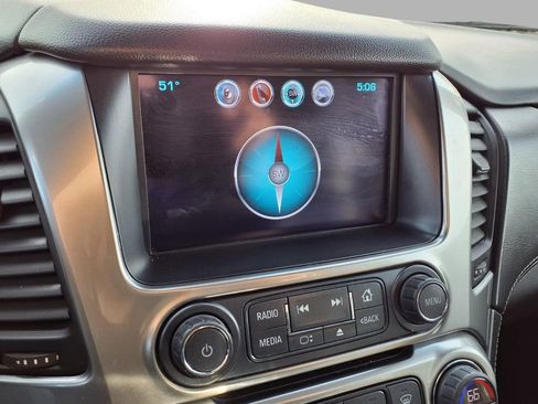 Used 2018 Chevrolet Suburban LT image 7