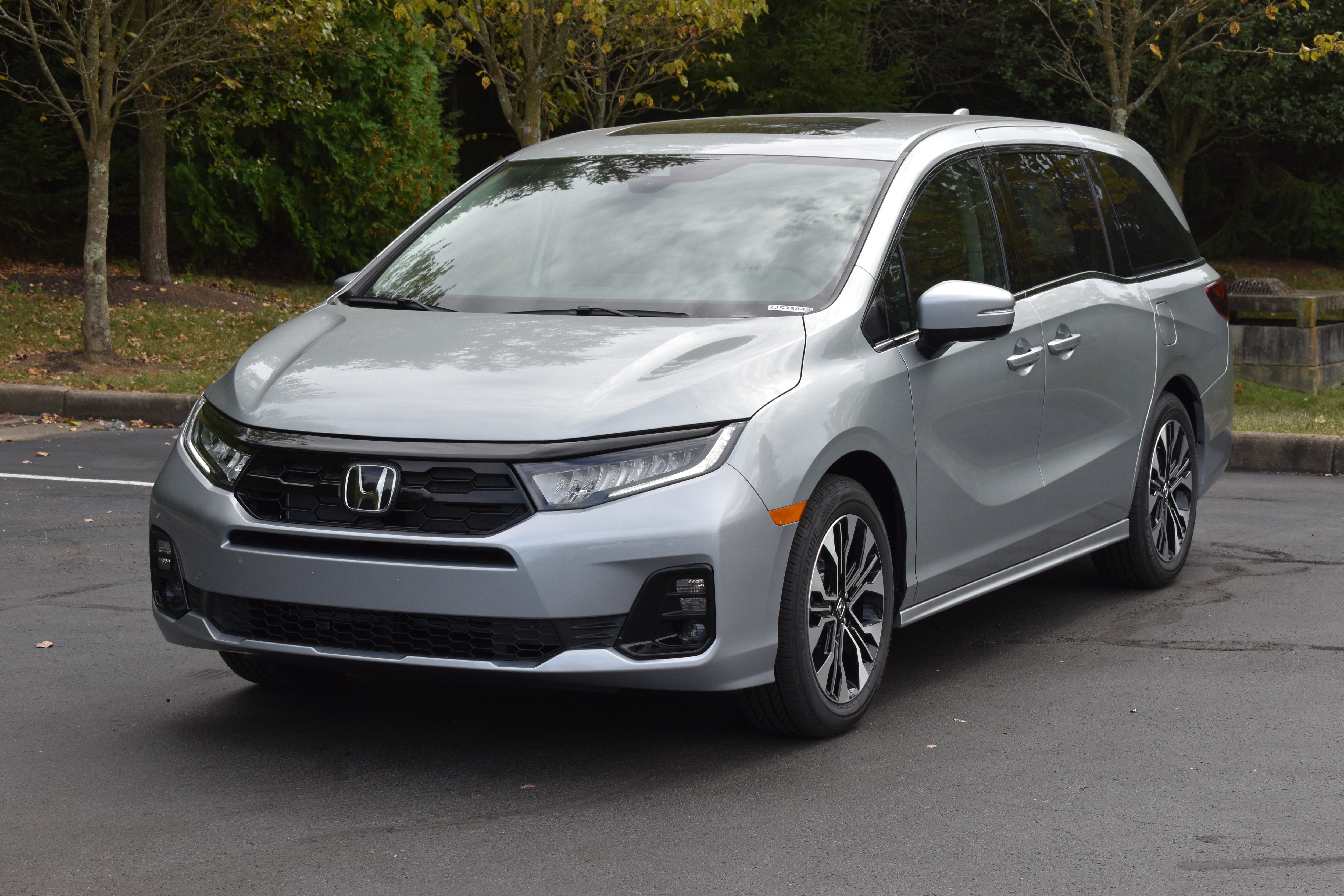 New 2027 Honda Odyssey Elite image 3