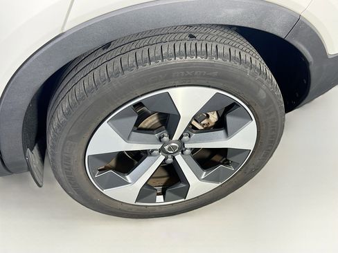 Used 2023 Volvo XC40 B4 Plus w/ Protection Package Premier image 29