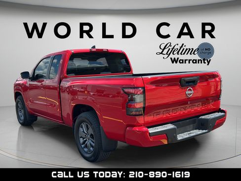 Used 2025 Nissan Frontier SV RWD image 5