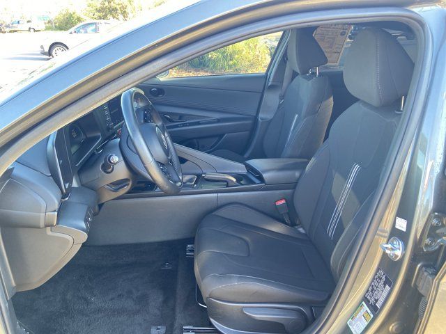 Used 2025 Hyundai Elantra Sport FWD image 34