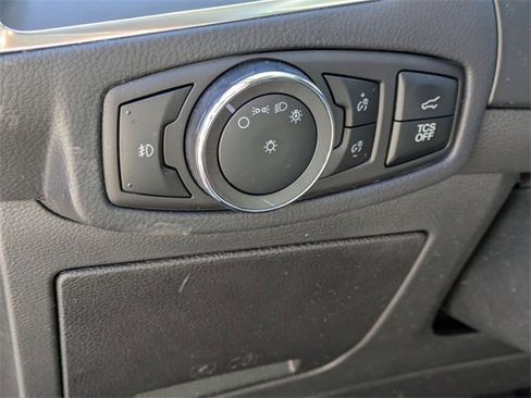 Used 2024 Ford Edge Titanium image 17