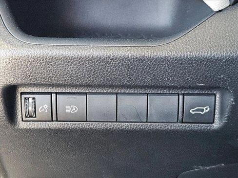 Used 2019 Toyota RAV4 XLE image 13