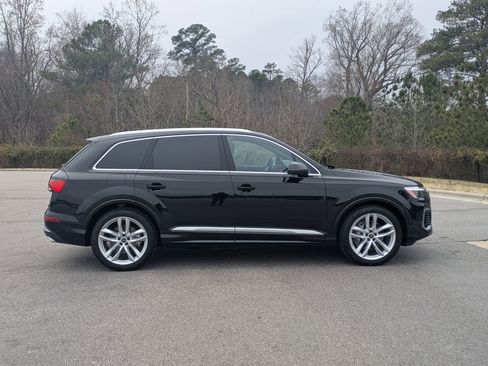 Used 2025 Audi Q7 3.0T Premium Plus image 4