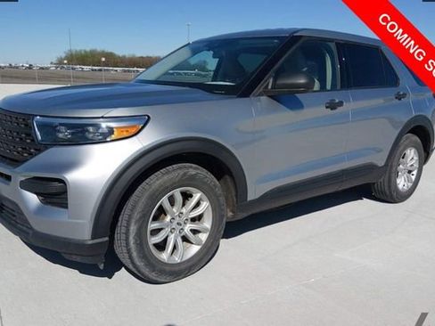 Used 2020 Ford Explorer 4WD w/ Class III Trailer Tow Package image 2