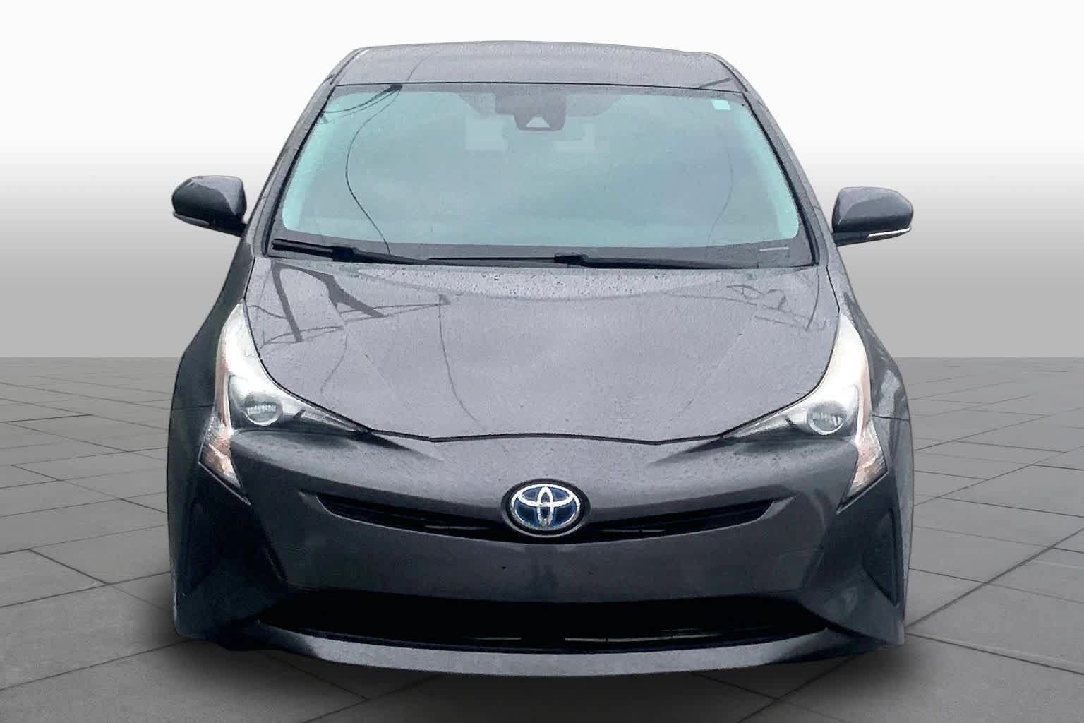 Used 2017 Toyota Prius Two FWD image 4