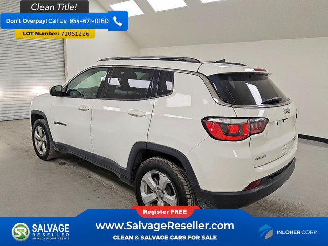 Used 2018 Jeep Compass Latitude w/ Popular Equipment Group AWD/4WD image 3