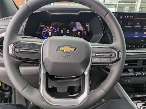 New 2025 Chevrolet Colorado LT w/ LT Convenience Package image 14