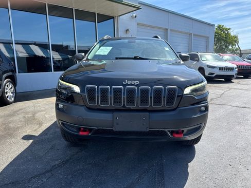 Used 2020 Jeep Cherokee Trailhawk w/ Cold Weather Group AWD/4WD image 2