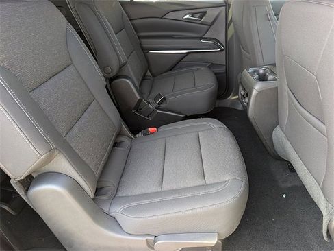New 2026 Chevrolet Traverse LT image 13