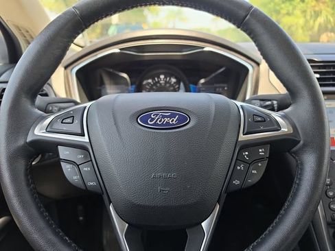 Used 2018 Ford Fusion Titanium FWD image 20