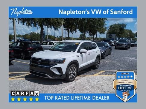 Used 2023 Volkswagen Taos SE FWD image 1