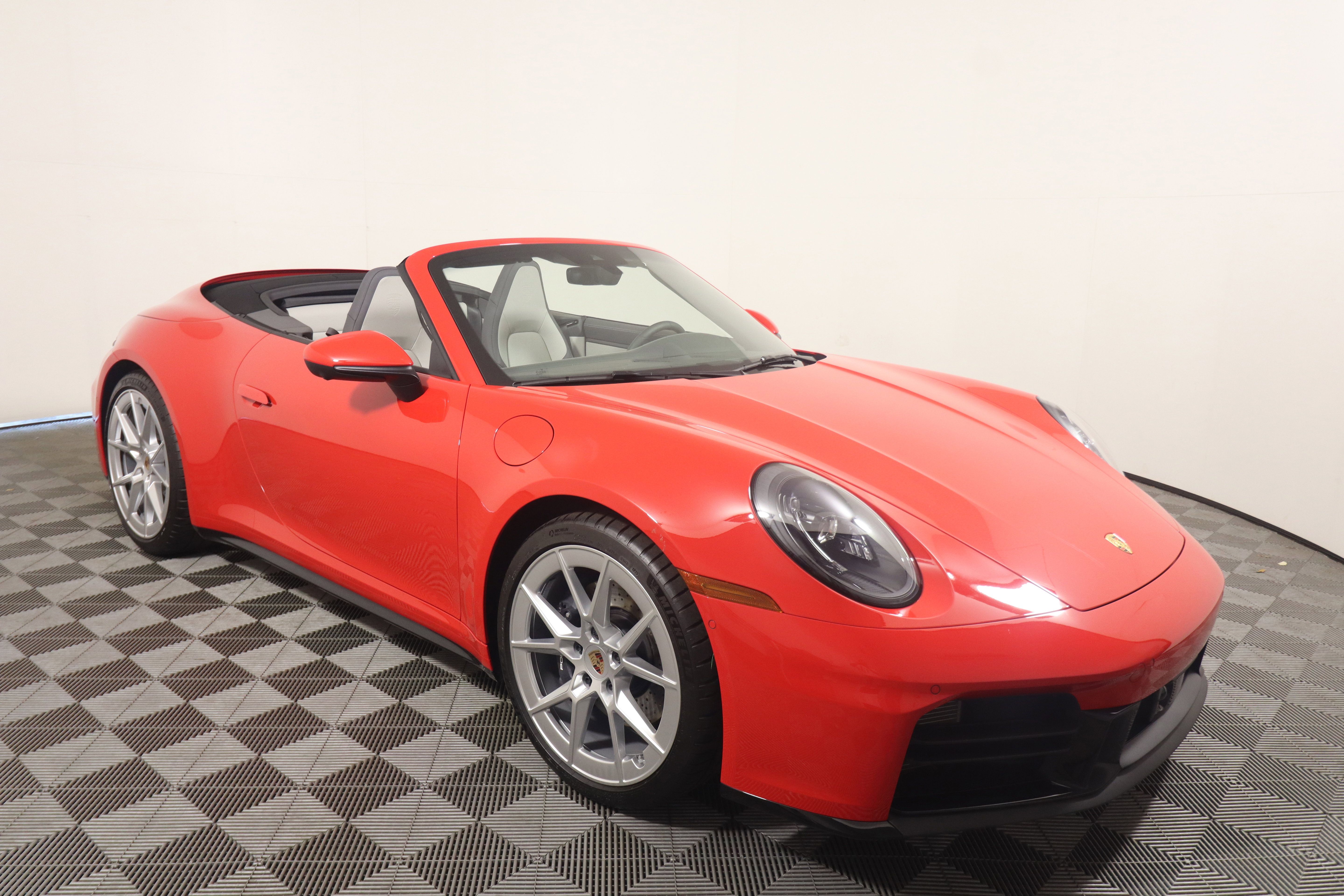 Certified 2026 Porsche 911 Carrera RWD image 9