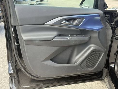 Used 2025 Chevrolet Equinox EV LT w/ Convenience Package image 31